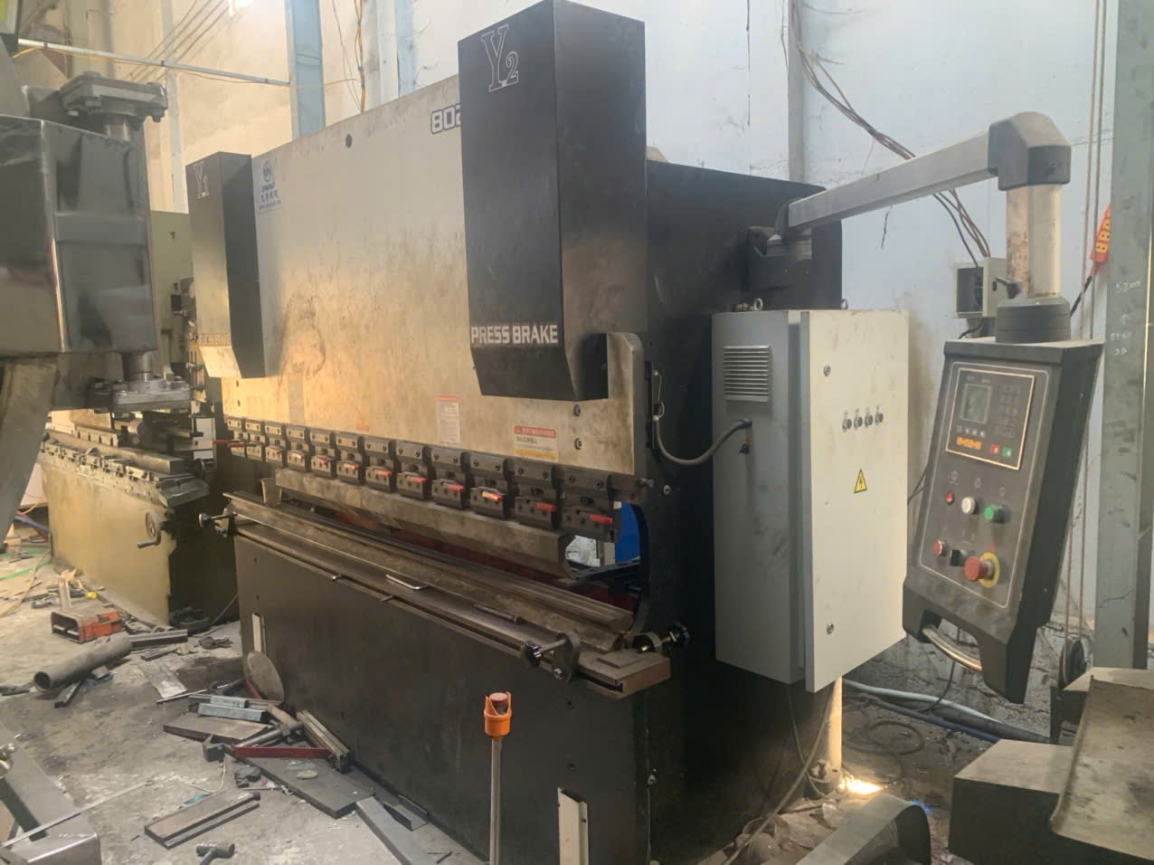 Bending machine